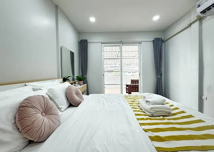 Villa Miq Hk256 5br Mrt Ratchada And Huaikhwang