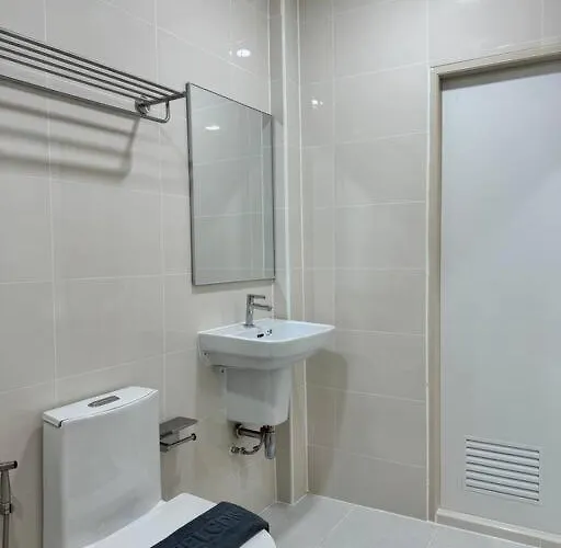 Villa Miq Hk256 5br Mrt Ratchada And Huaikhwang *